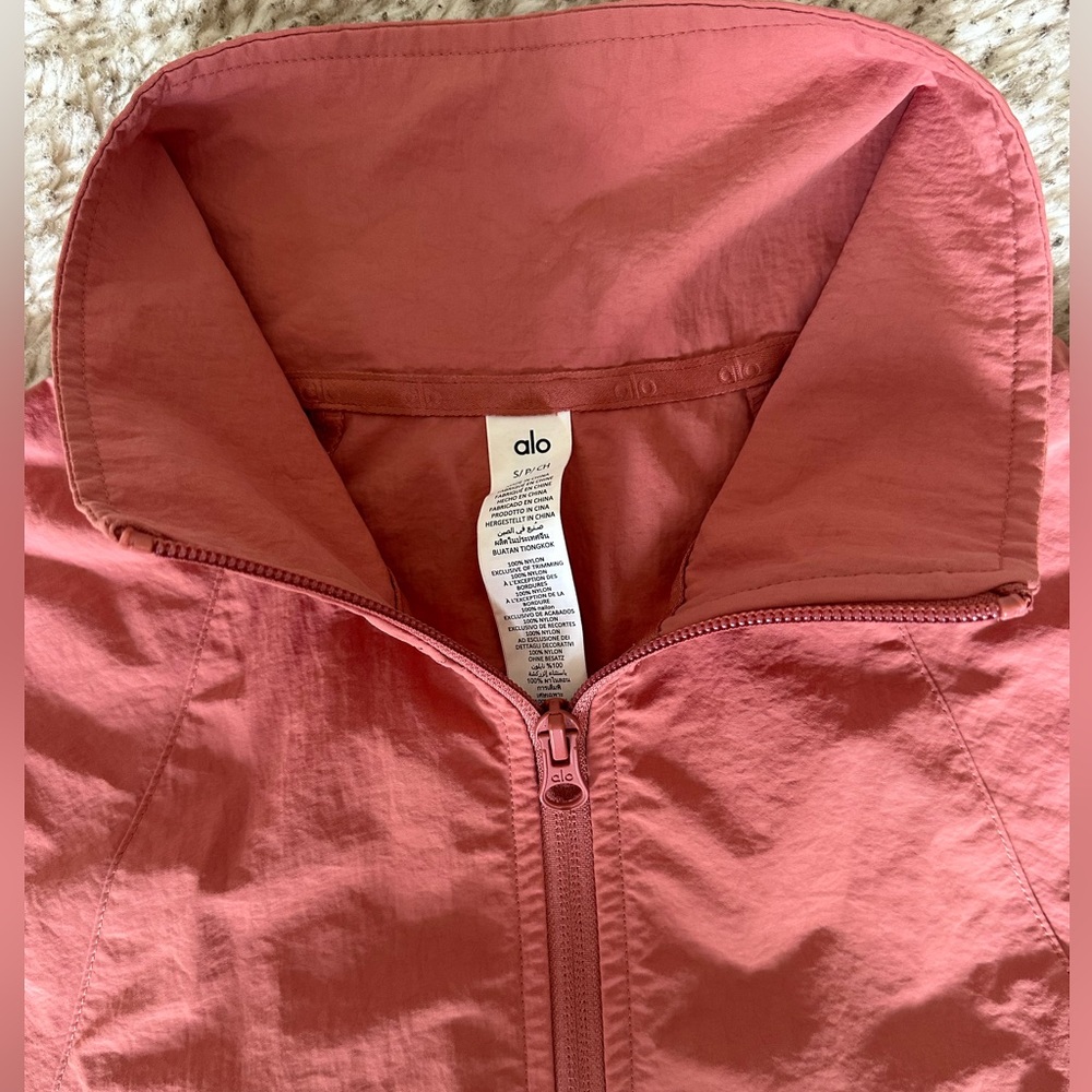 ALO YOGA Cropped 1/4 Zip Alumni Pullover - Soft Terracotta - Picture 4 of 5
